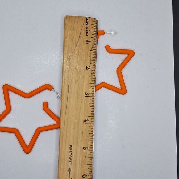 Bright orange matte finish star shape hollowed earrings - Picture 2 of 2